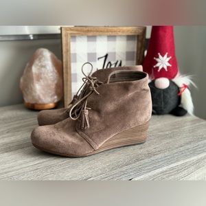 Dr Scholl’s Dakota Wedge Booties Size 9 - Beige / Tan - Like New